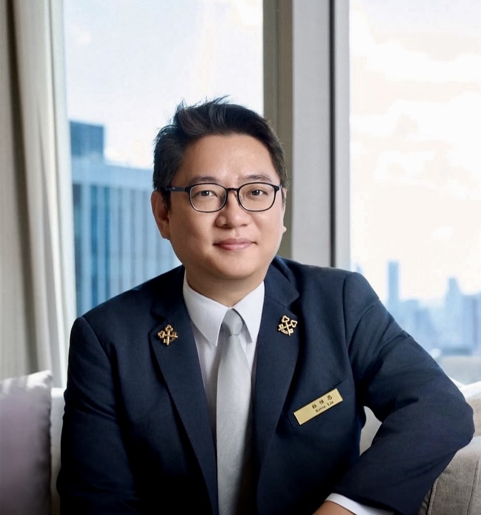 中華民國旅館金鑰匙協會理事長照片